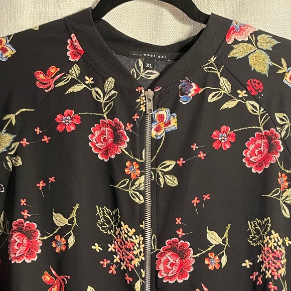 Floral Pattern Jacket - Picture 3 of 4
